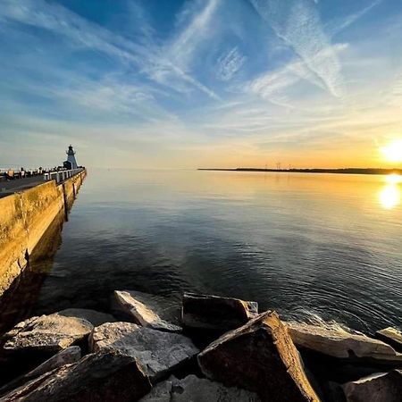 Luxe Lodges On Lake Erie พอร์ตโดเวอร์ ภายนอก รูปภาพ