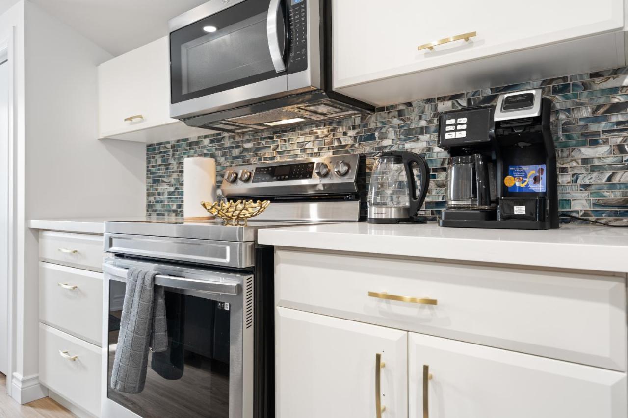 Luxe Lodges On Lake Erie พอร์ตโดเวอร์ ภายนอก รูปภาพ