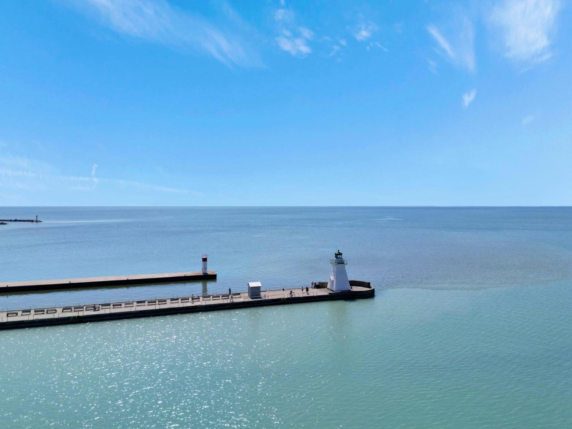 Luxe Lodges On Lake Erie พอร์ตโดเวอร์ ภายนอก รูปภาพ